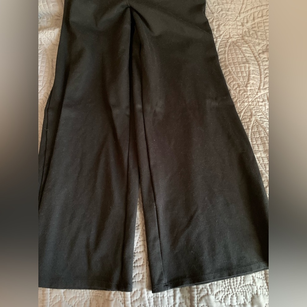 Woman’s black Vest and pants set - Picture 7 of 8